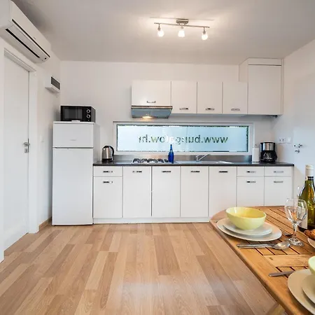 Mediteran Travel Mobile Homes Miran Pirovac Exterior foto
