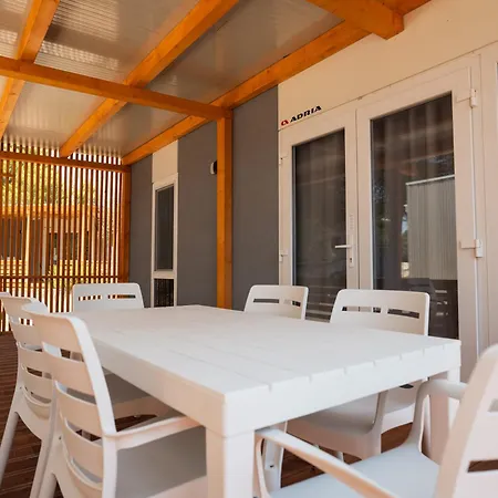 Mediteran Travel Mobile Homes Miran Pirovac Exterior foto