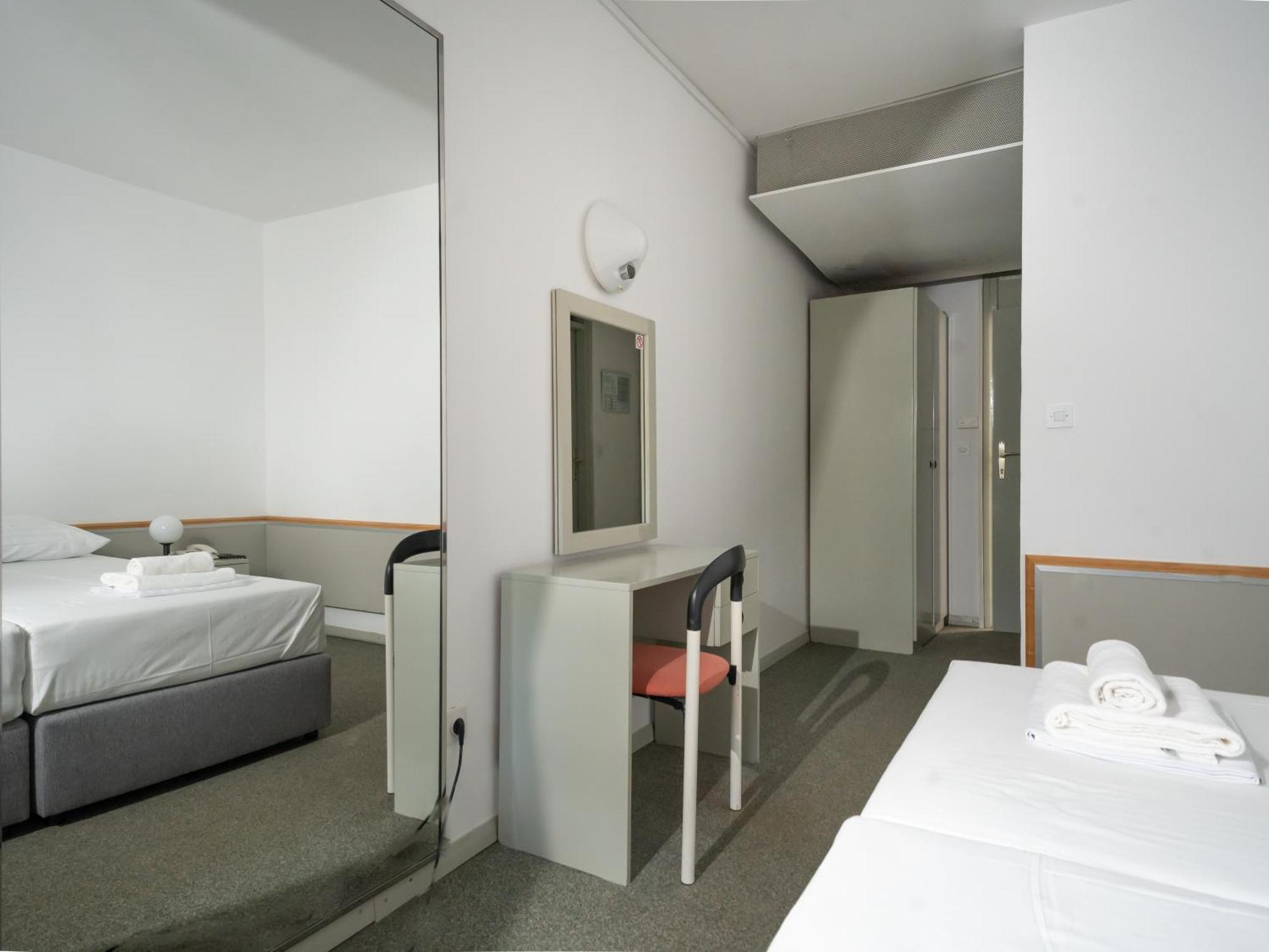 Mediteran Travel Mobile Homes Miran Pirovac
