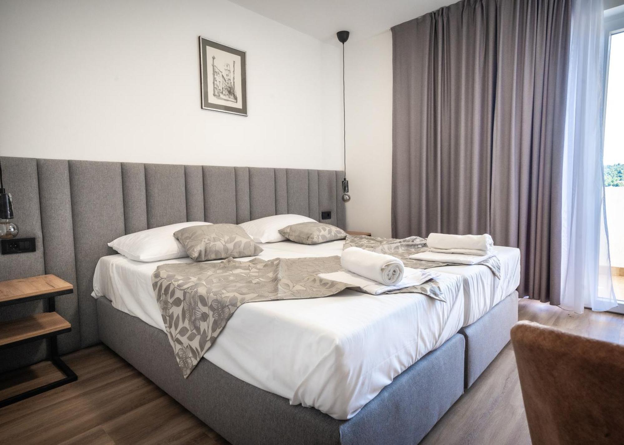Mediteran Travel Mobile Homes Miran Pirovac
